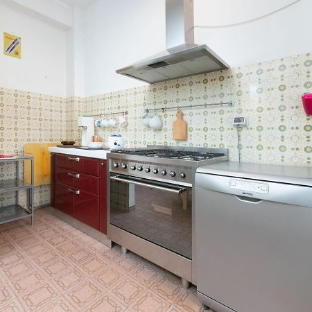 Flaminia Bright & Roomy Apartment بيزارو المظهر الخارجي الصورة