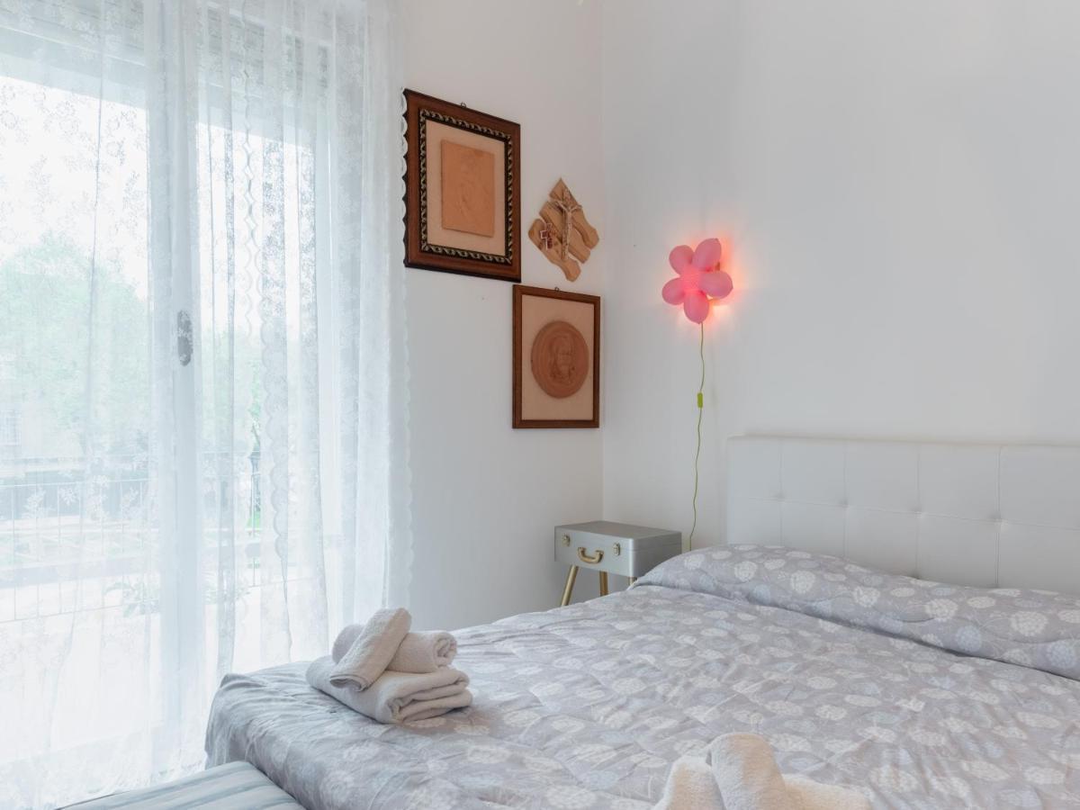 Flaminia Bright & Roomy Apartment بيزارو المظهر الخارجي الصورة