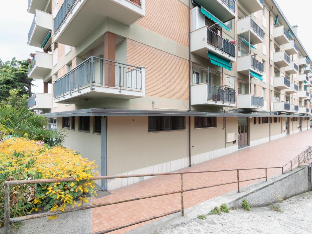 Flaminia Bright & Roomy Apartment بيزارو المظهر الخارجي الصورة